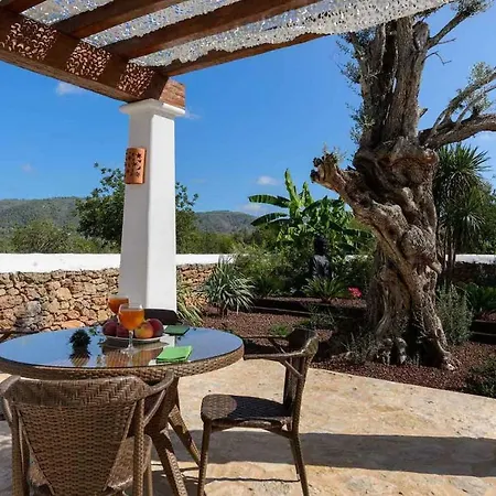 Villa Idurre, In Northern Countryside Near Beaches *
