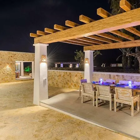 Villa Idurre, In Northern Countryside Near Beaches
